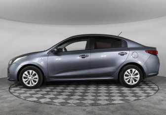 Подержанный автомобиль Kia Rio Sedan 2017 года (8 фото)