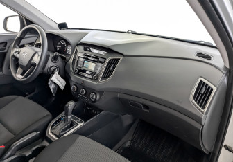 Подержанный автомобиль Hyundai Creta 2018 года (11 фото)