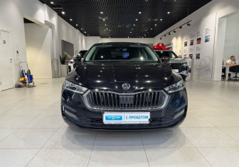 Подержанный автомобиль Skoda Octavia Liftback 2020 года (2 фото)