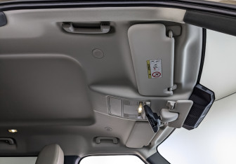 Подержанный автомобиль Land Rover Defender Suv 2021 года (23 фото)