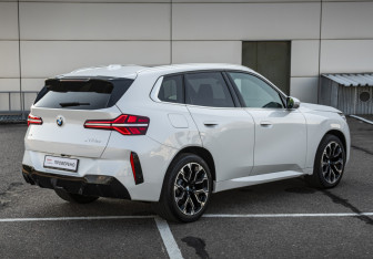 Подержанный автомобиль BMW X3 2025 года (7 фото)