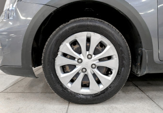 Подержанный автомобиль Kia Rio Hatchback 2021 года (17 фото)