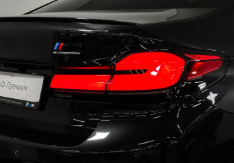 Подержанный автомобиль BMW M5 Sedan 2019 года (25 фото)