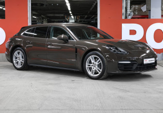 Подержанный автомобиль Porsche Panamera Wagon 2022 года (3 фото)