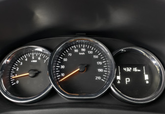 Подержанный автомобиль Renault Logan Sedan 2021 года (13 фото)