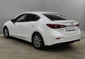 Подержанный автомобиль Mazda 3 Sedan 2014 года (7 фото)