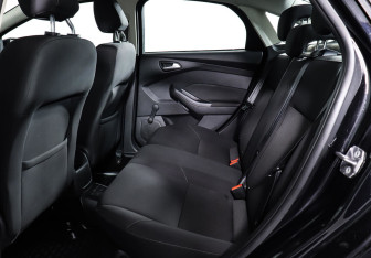 Подержанный автомобиль Ford Focus Sedan 2017 года (15 фото)