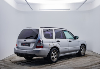 Подержанный автомобиль Subaru Forester Suv 2006 года (5 фото)