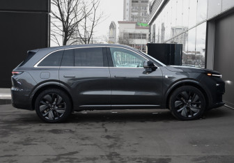 Подержанный автомобиль LiXiang L6 2024 года (4 фото)