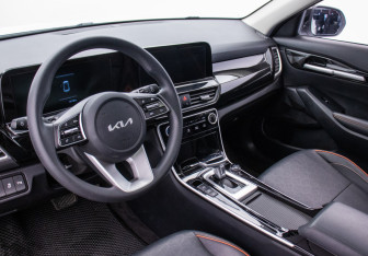 Подержанный автомобиль Kia Seltos 2024 года (9 фото)