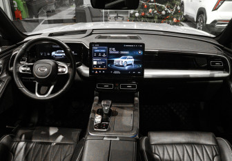 Подержанный автомобиль GAC GS8 2023 года (11 фото)