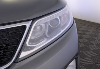 Подержанный автомобиль Kia Sorento 2014 года (11 фото)