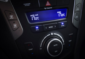 Подержанный автомобиль Hyundai Santa Fe 2016 года (18 фото)