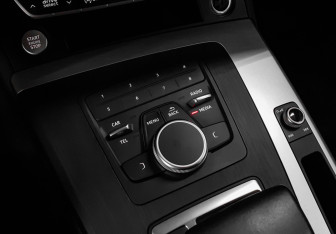Подержанный автомобиль Audi Q5 2020 года (17 фото)