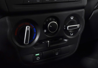 Подержанный автомобиль LADA (ВАЗ) Granta Sedan 2021 года (16 фото)