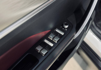 Подержанный автомобиль Belgee X50 2024 года (13 фото)