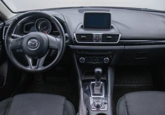 Подержанный автомобиль Mazda 3 Sedan 2014 года (13 фото)