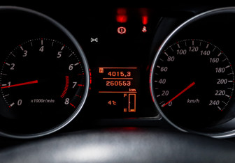 Подержанный автомобиль Mitsubishi ASX 2010 года (10 фото)