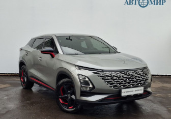 Подержанный автомобиль Omoda C5 2023 года (3 фото)