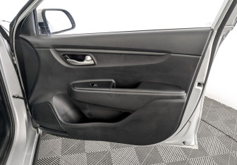 Подержанный автомобиль Kia Rio Hatchback 2021 года (24 фото)