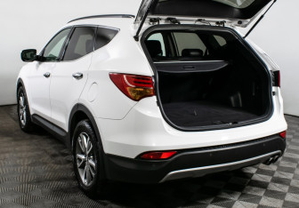 Подержанный автомобиль Hyundai Santa Fe 2013 года (9 фото)