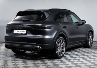 Подержанный автомобиль Porsche Cayenne 2023 года (5 фото)