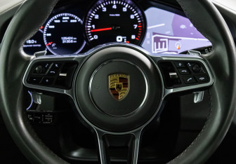 Подержанный автомобиль Porsche Cayenne 2020 года (12 фото)
