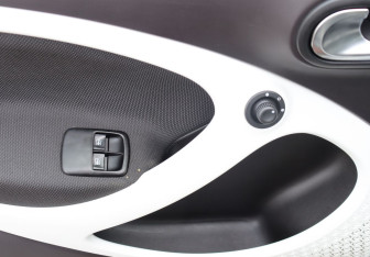 Подержанный автомобиль Smart Forfour 2016 года (11 фото)