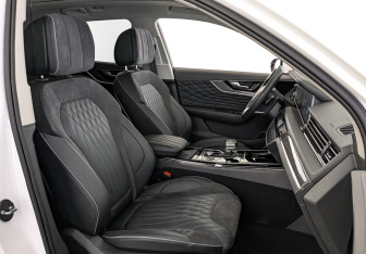 Подержанный автомобиль Hongqi HS5 2023 года (24 фото)