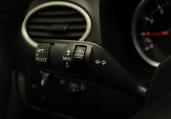 Подержанный автомобиль Ford Focus Hatchback 2008 года (14 фото)