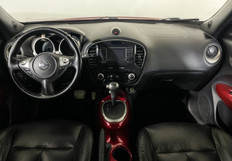 Подержанный автомобиль Nissan Juke 2011 года (12 фото)