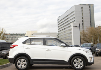 Подержанный автомобиль Hyundai Creta 2021 года (3 фото)