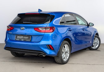 Подержанный автомобиль Kia Ceed Hatchback 2020 года (5 фото)