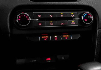 Подержанный автомобиль Kia Ceed Hatchback 2022 года (16 фото)