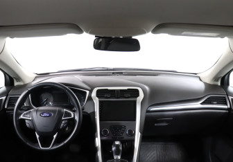 Подержанный автомобиль Ford Mondeo Sedan 2016 года (12 фото)