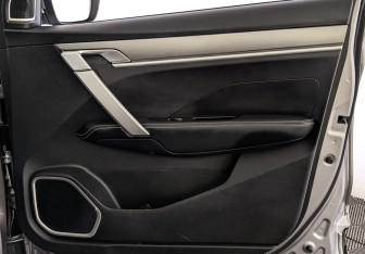 Подержанный автомобиль Geely Coolray 2023 года (25 фото)