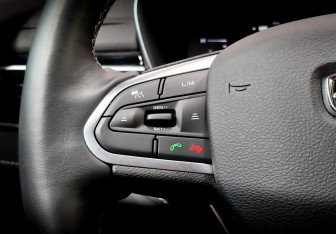 Подержанный автомобиль Geely Atlas Pro 2024 года (25 фото)