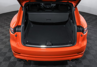 Подержанный автомобиль Porsche Cayenne 2020 года (9 фото)