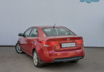 Подержанный автомобиль Kia Cerato Sedan 2011 года (7 фото)