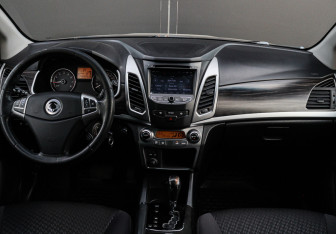 Подержанный автомобиль SsangYong Actyon 2014 года (9 фото)