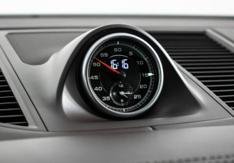 Подержанный автомобиль Porsche Macan 2014 года (19 фото)