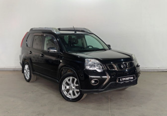 Подержанный автомобиль Nissan X-Trail 2013 года (3 фото)