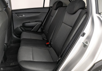 Подержанный автомобиль Kia Rio Hatchback 2021 года (18 фото)