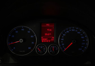 Подержанный автомобиль Volkswagen Jetta Sedan 2008 года (11 фото)
