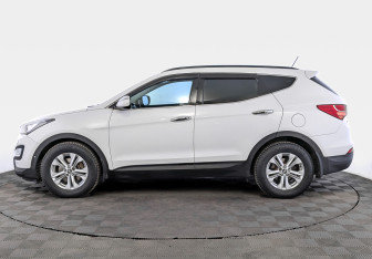 Подержанный автомобиль Hyundai Santa Fe 2012 года (8 фото)