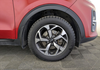 Подержанный автомобиль Kia Sportage 2018 года (12 фото)