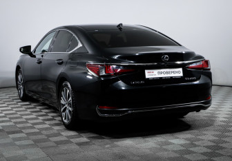 Подержанный автомобиль Lexus ES 2019 года (7 фото)