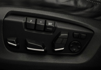 Подержанный автомобиль BMW X6 2015 года (16 фото)