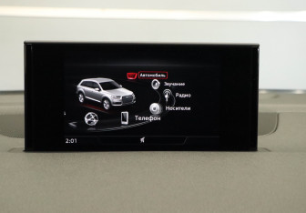 Подержанный автомобиль Audi Q7 2017 года (18 фото)