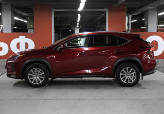 Подержанный автомобиль Lexus NX 2020 года (8 фото)